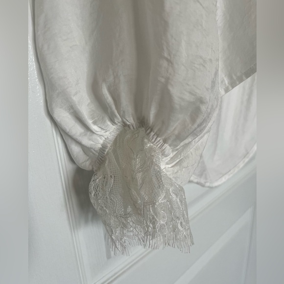 Satin lace blouse - Picture 5 of 6